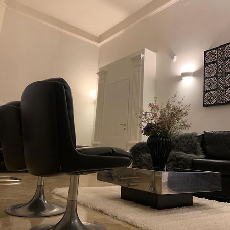 Bari Downtown Luxury Apartment Esterno foto