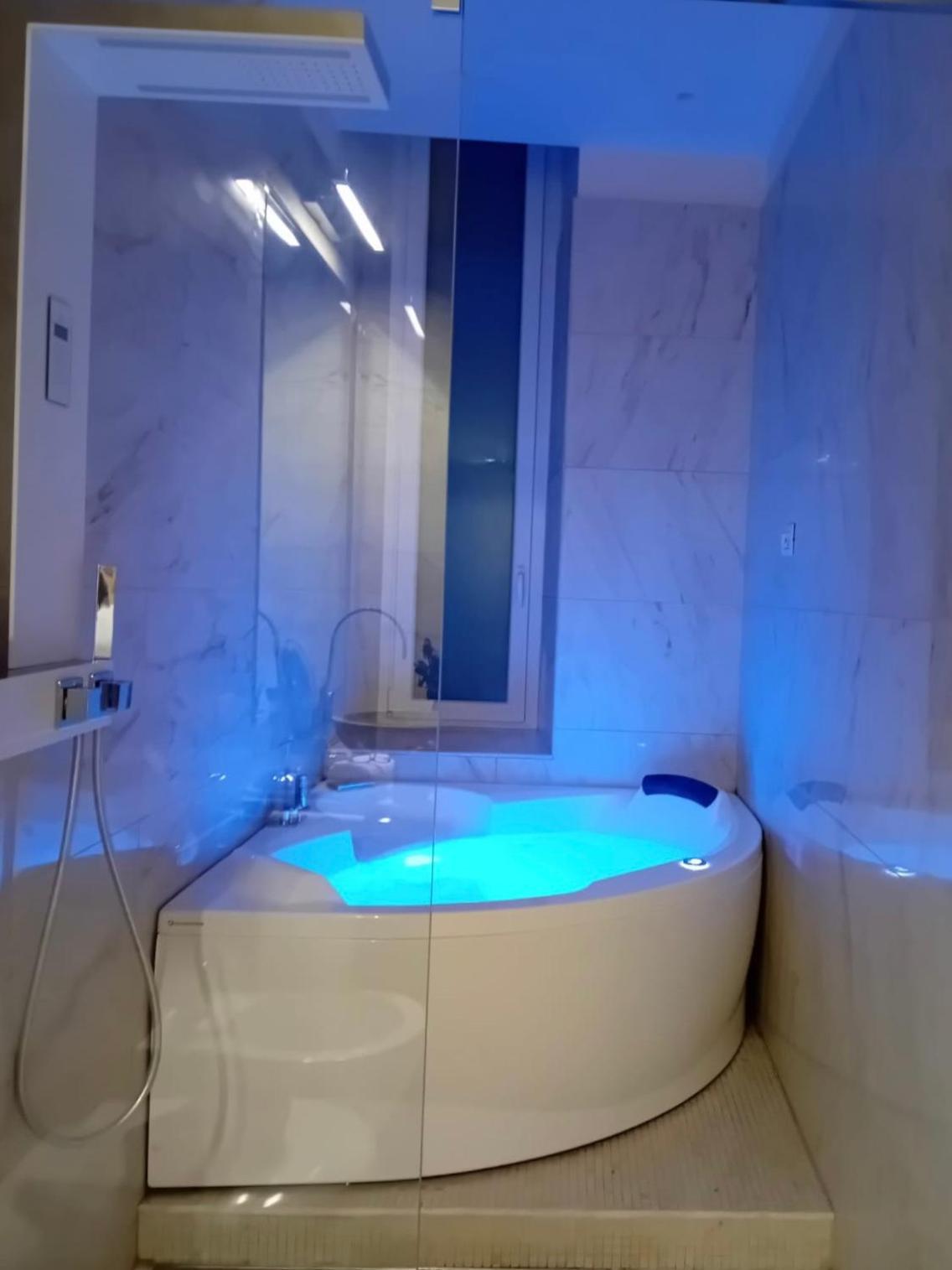 Bari Downtown Luxury Apartment Esterno foto