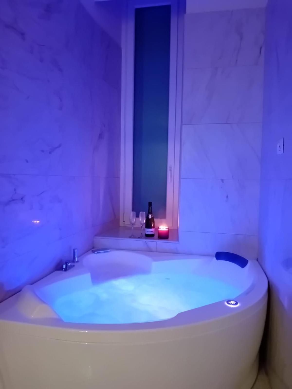 Bari Downtown Luxury Apartment Esterno foto