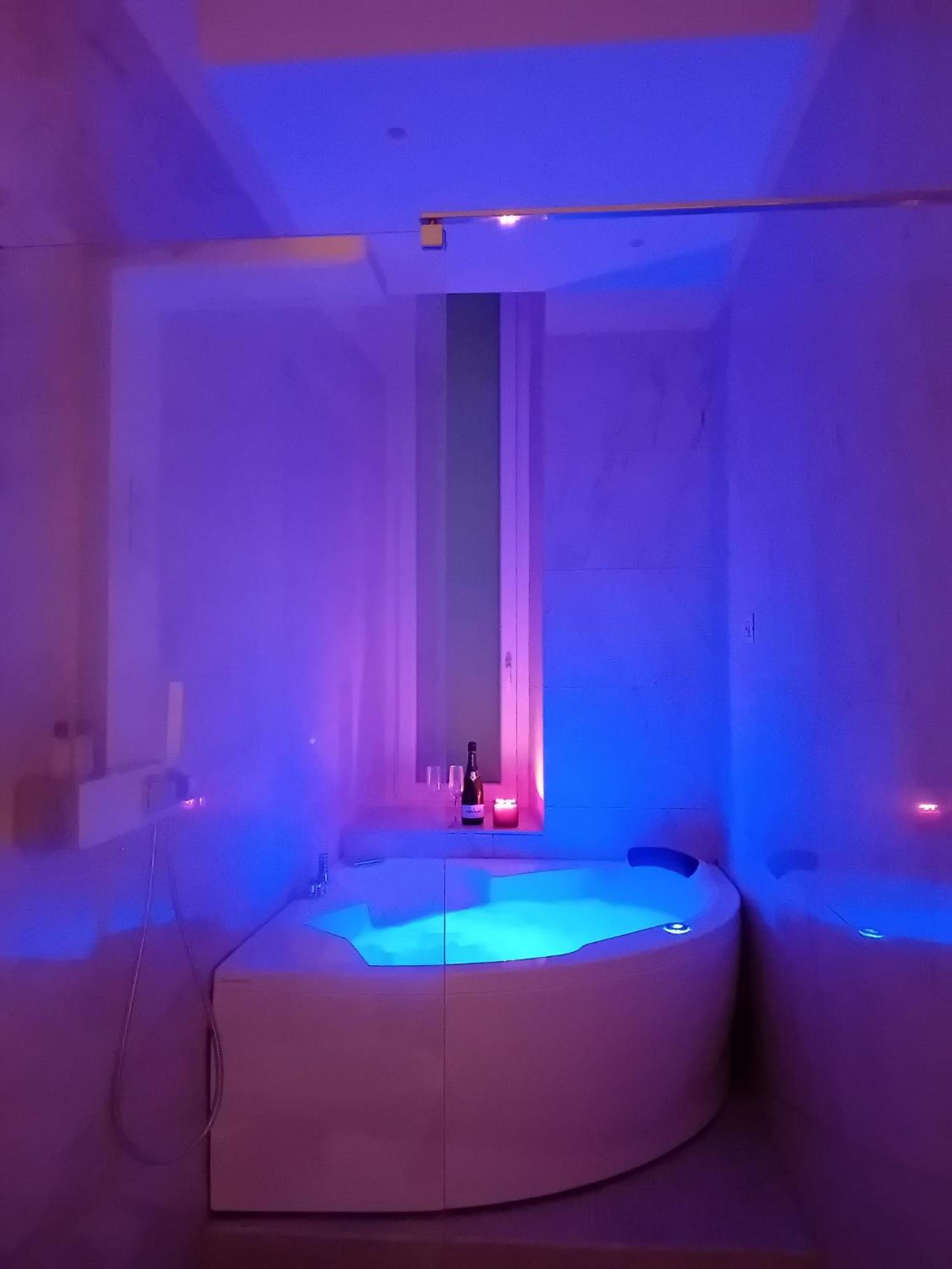Bari Downtown Luxury Apartment Esterno foto